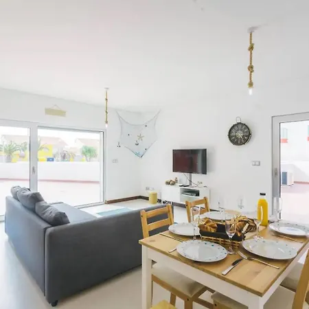 Lovely & New Apartman Atouguia da Baleia